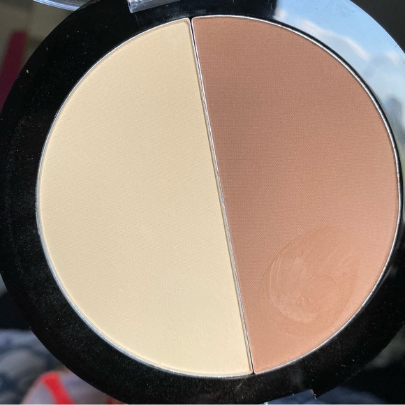 Wet n Wild Megaglo Contouring Palette - Picture 3 of 3